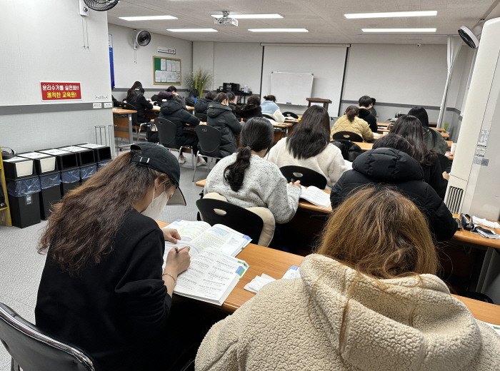 [꾸미기]1222-간호야간.jpg